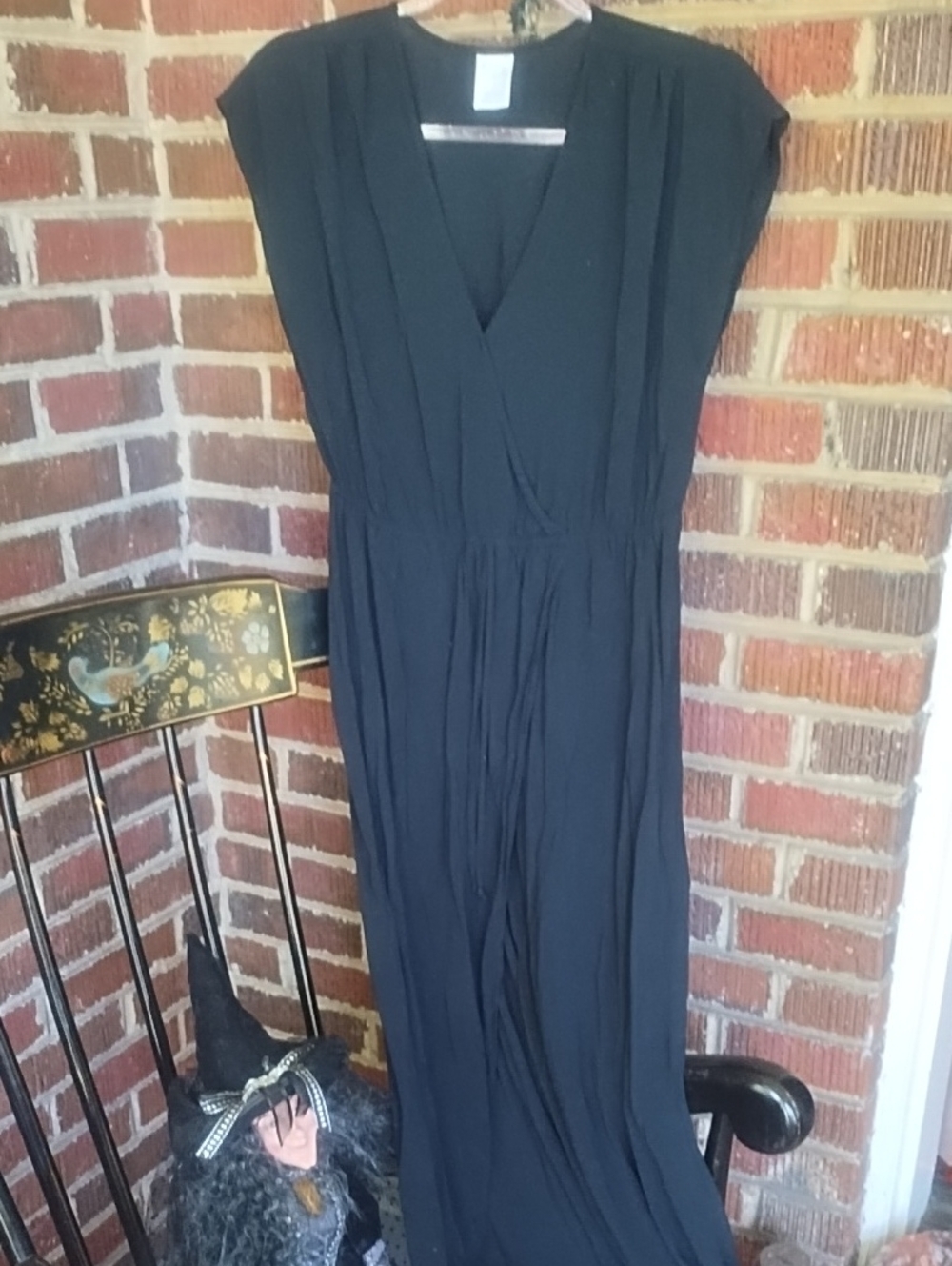 Black Women's V-Neck Maxi Dress